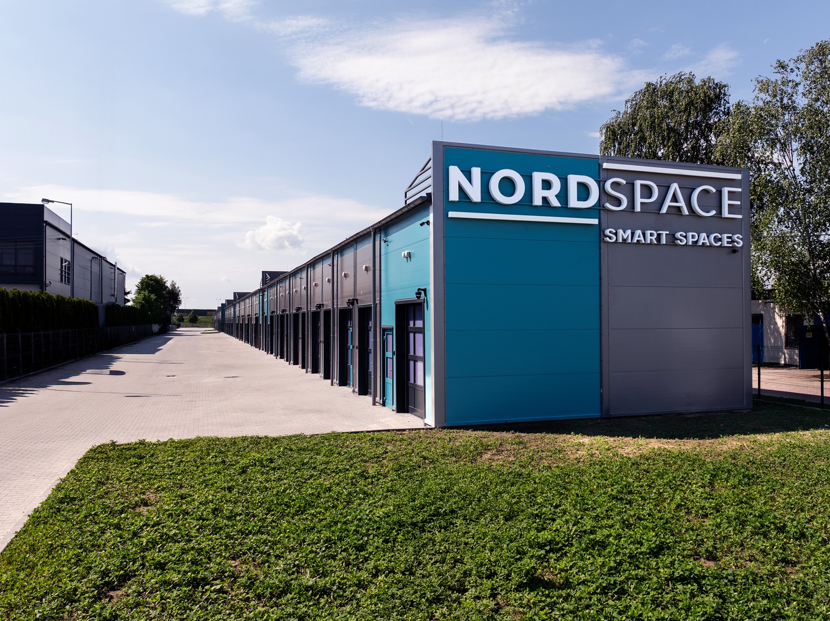 Nowoczesne magazyny do wynajęcia w miejscowości Zamienie, stanowiące idealne zaplecze logistyczne dla mieszkańców dzielnicy Kabaty i Ursynowa.